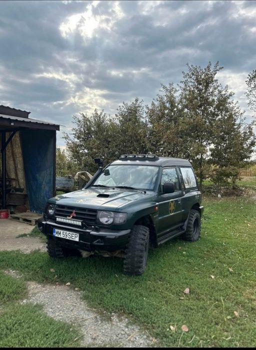 Vand pajero autoutilitara