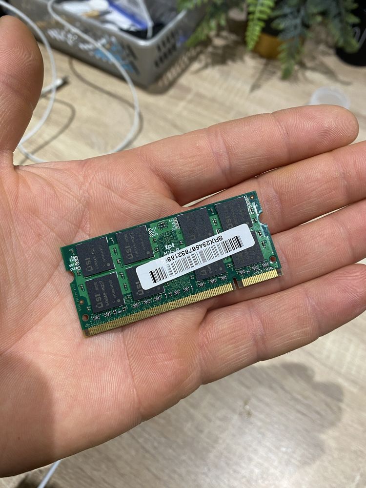 Placa RAM 1GB DDR2 18G10D106