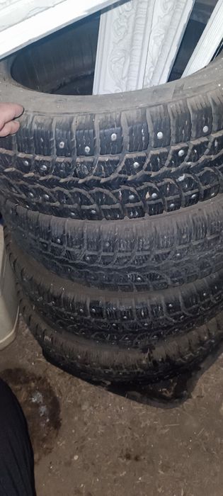 Зимние шины с шипами 175/65/14