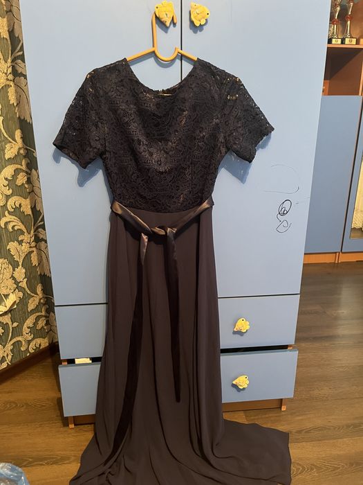 Вечерние платья