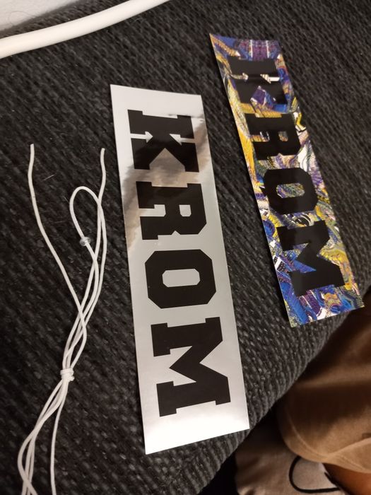 Kendama krom ata si stiker