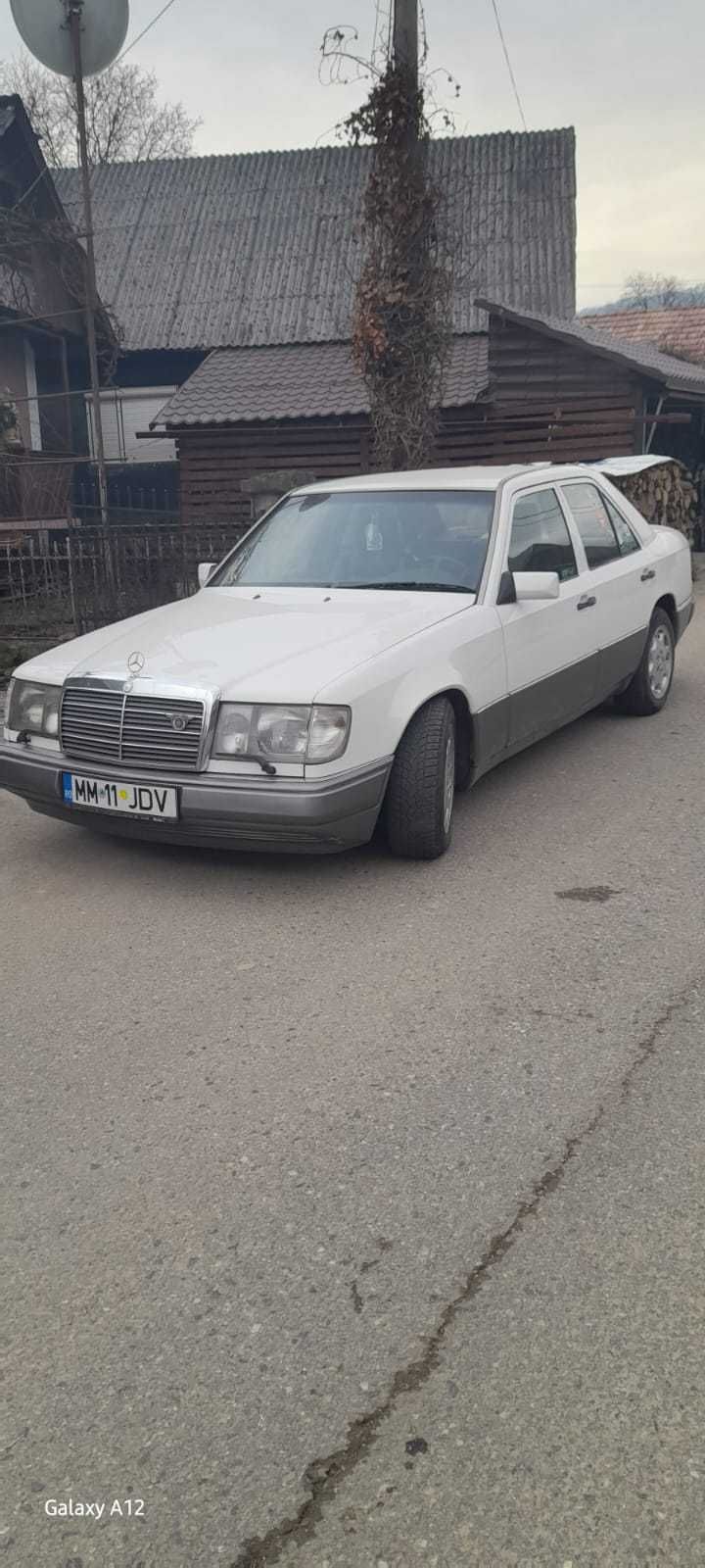 Mercedes  de epoca  cu atestat
