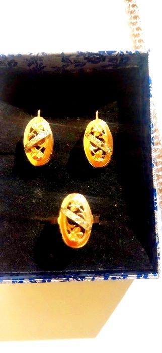 Tillo zargarlik to‘plami — sirg‘a,  zanjir va bilag uchun zanjir