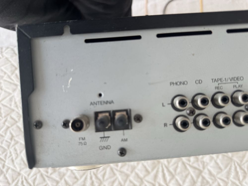 Продавам Стерео ресивър  Onkyo TX-7720