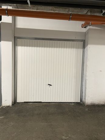 Врата за гараж с дистанционно управление / гаражна врата тип " летящо