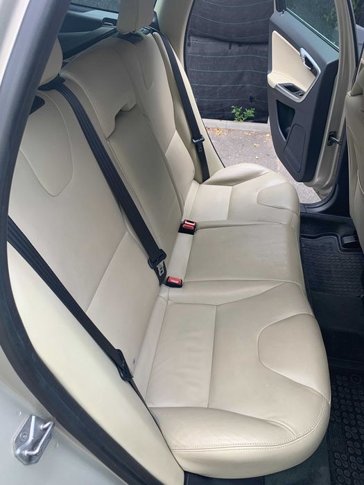Volvo XC60 D3 150 cp