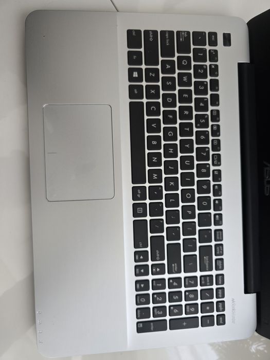Laptop ASUS procesor Intel Core i7-5500U, 15.6", 12 GB RAM SSD 256GB
