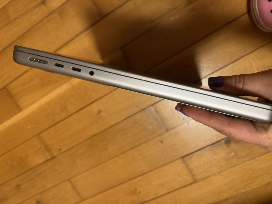 MacBook PRO (2021) A2442 M1 ,512 SSD, 16gb ram