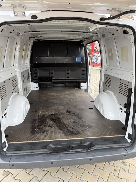 MERCEDES VITO LUNG EURO 5 CLIMA SENZORI 8 roti km reali fara rugina
