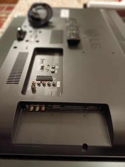 Televizor led LG 32 full HD 2010 Polonia telecomandă