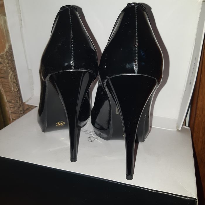 Pantofi cu toc  din piele naturală