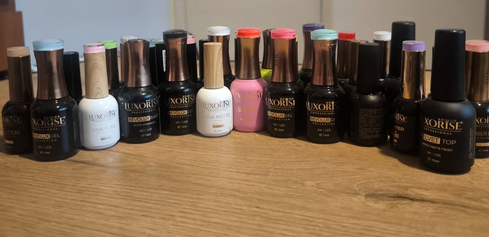 Kit unghii,mai multe detalii în privat!