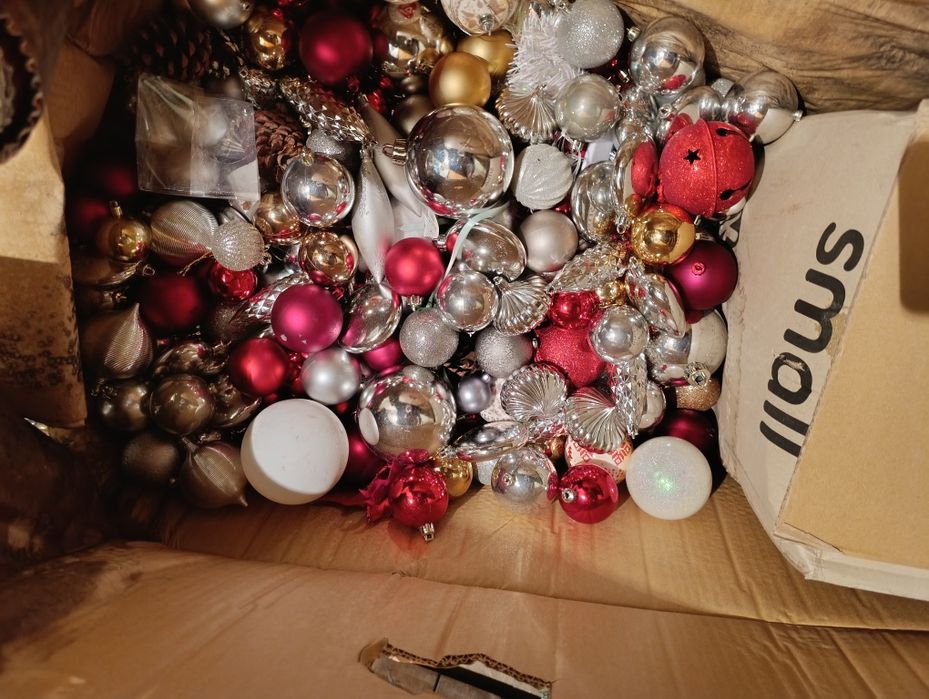 Коледно-новогодишни играчки