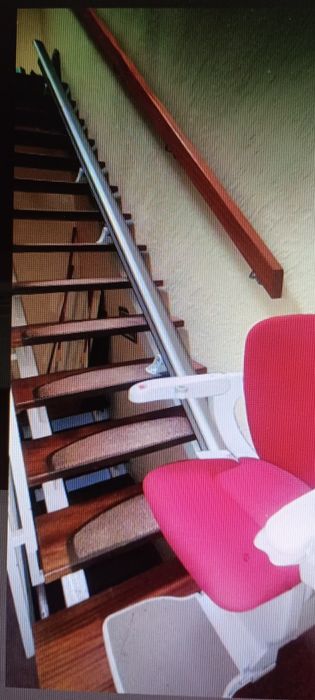 Lift/ Scaun scări pentru persoane cu dizabilitati