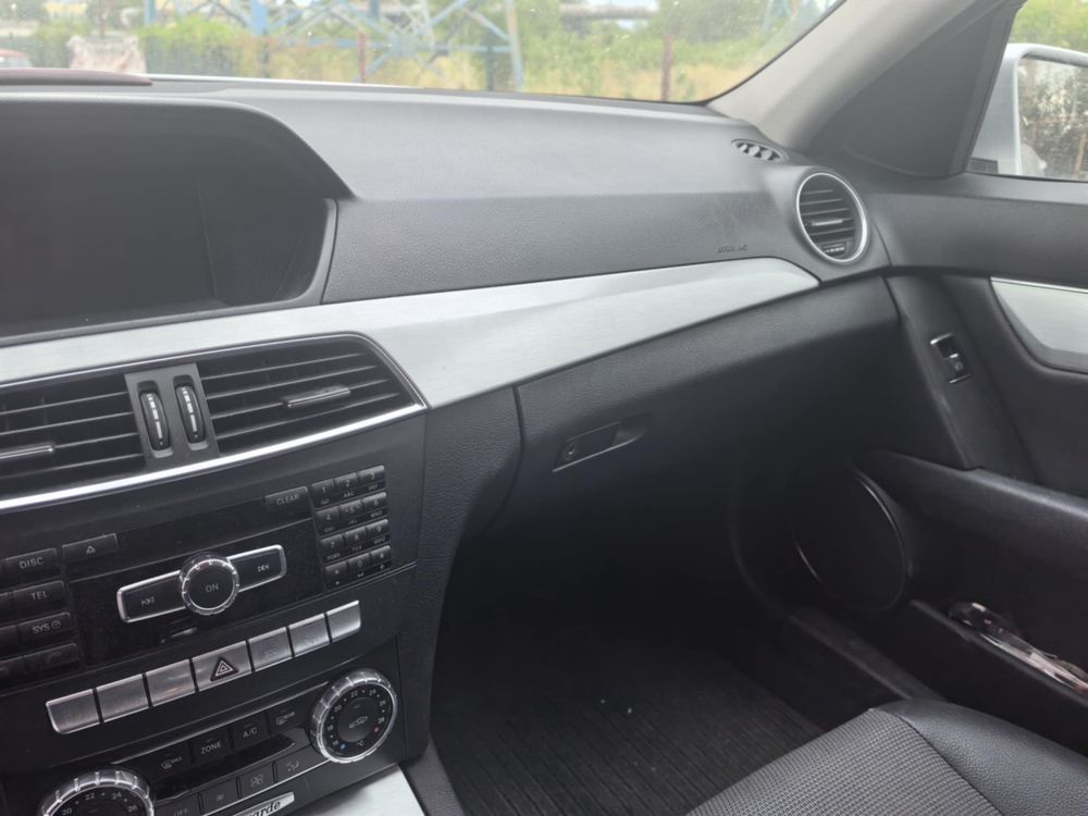 Mercedes c180 на части