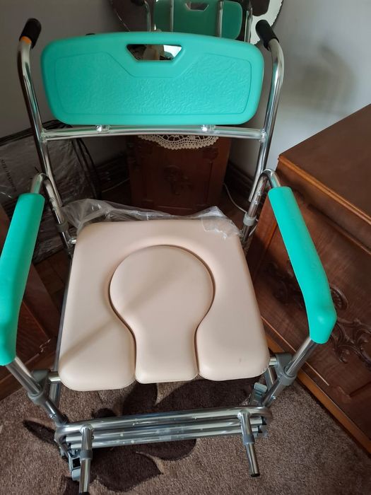 Scaun cu roti wc din aluminiu