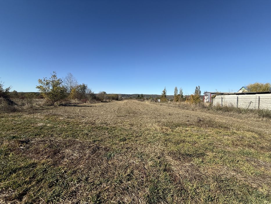 Teren intravilan de vanzare