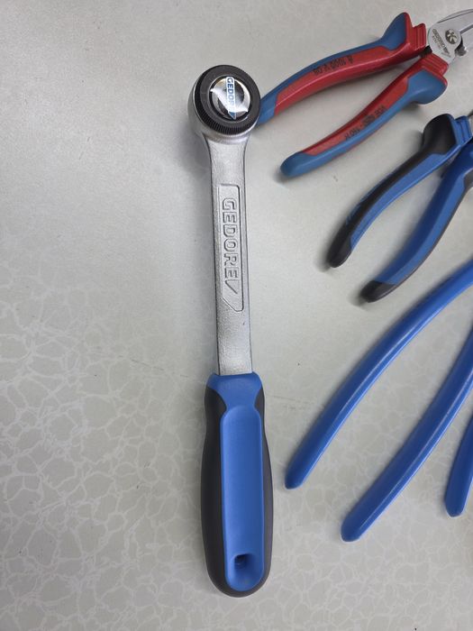 Нови клещи и Тресчотка 1/2 на марката Gedore