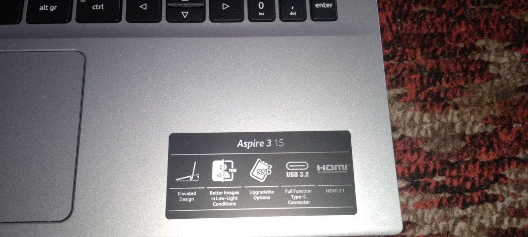 Noutbuk Acer 16/512  rangi kulrang