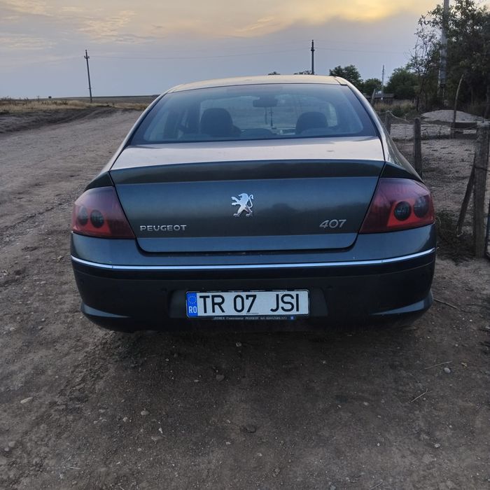 Vând sau schimb peugeot