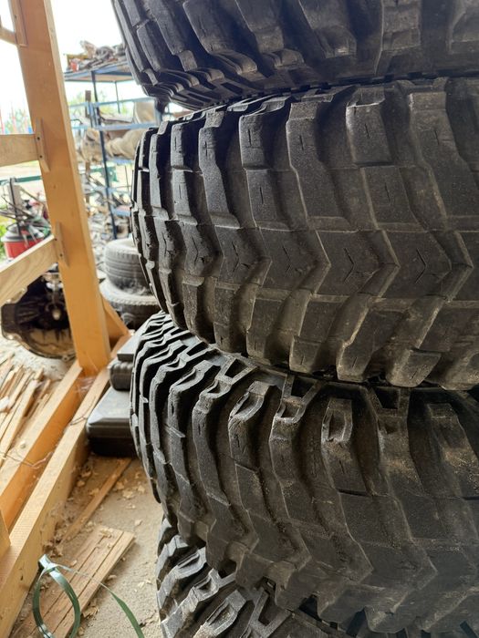 Maxxis Mudzilla 37 / 13.5 / R15