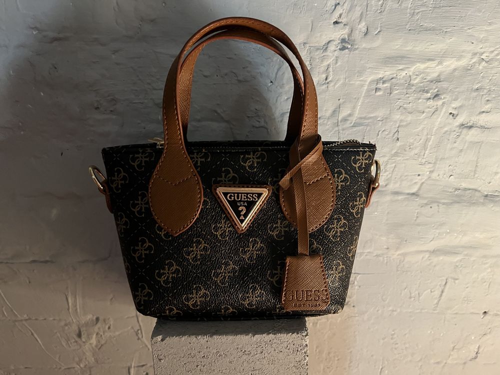 Дамски чанти Louis Vuitton и Guess