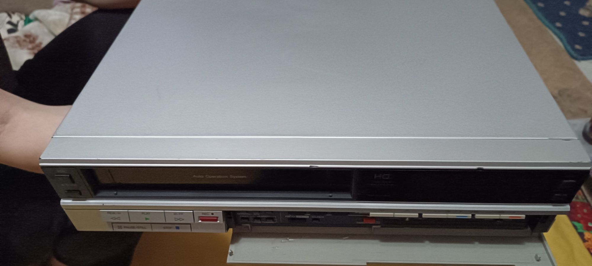 Видеомагнитофон Panasonic NV-G12