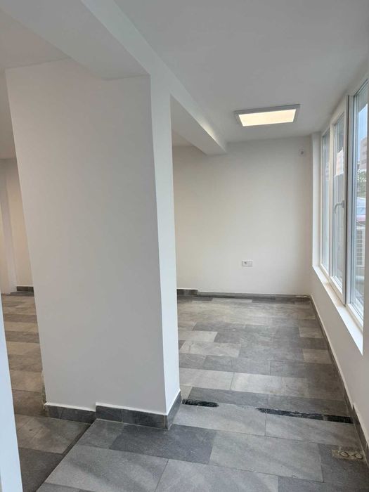 Дава се под наем Магазин в Велико Търново, Център - 45 кв.м за 178.5 € - Снимка #3