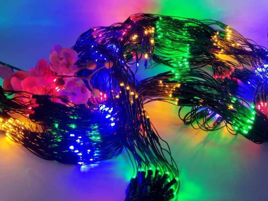 Коледна светеща верига тип мрежа , НОВА 
720 броя лампички