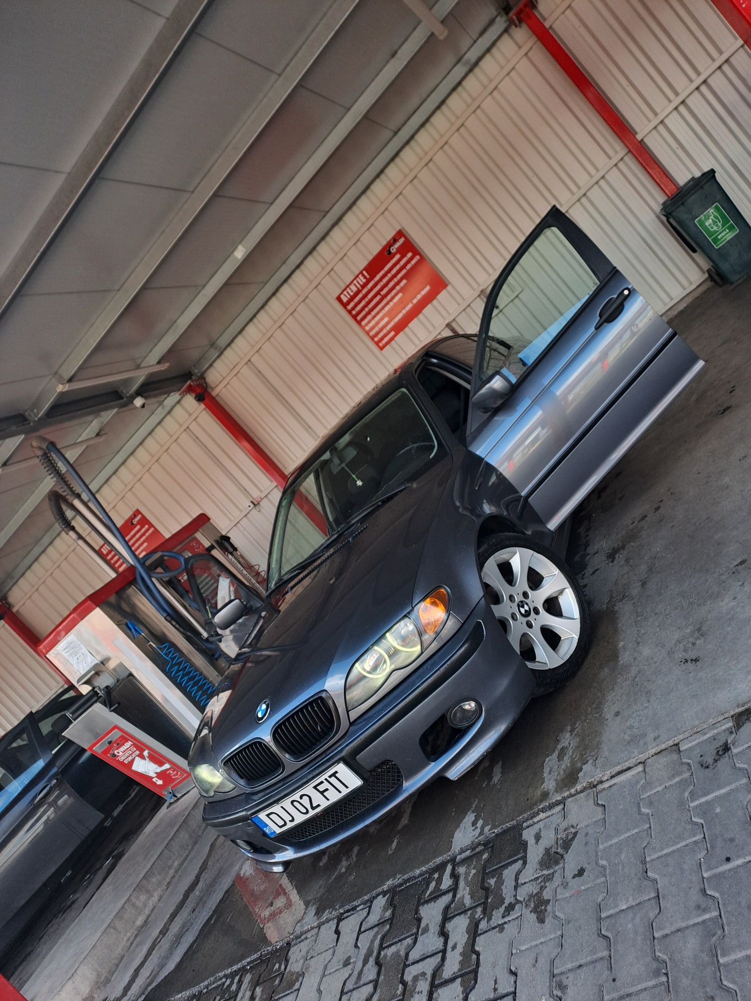 Vând sau schimb BMW e46 325i swap