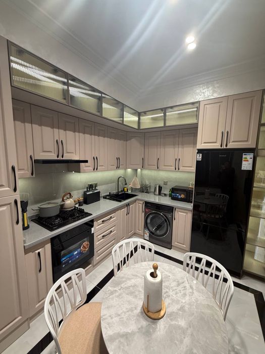 СРОЧНО Сдается 2 комнатная на Алмазар Сити!