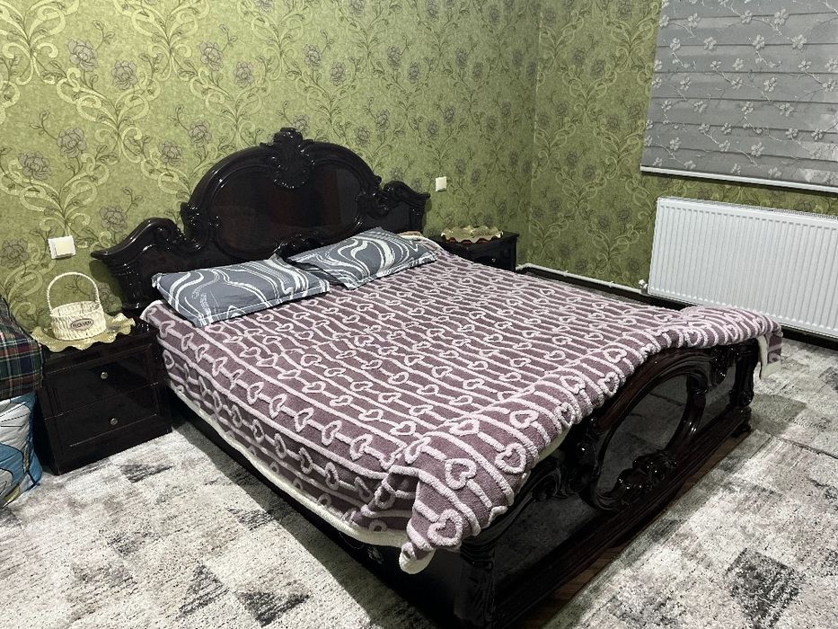 Спальный гарнитур в отличном состояние