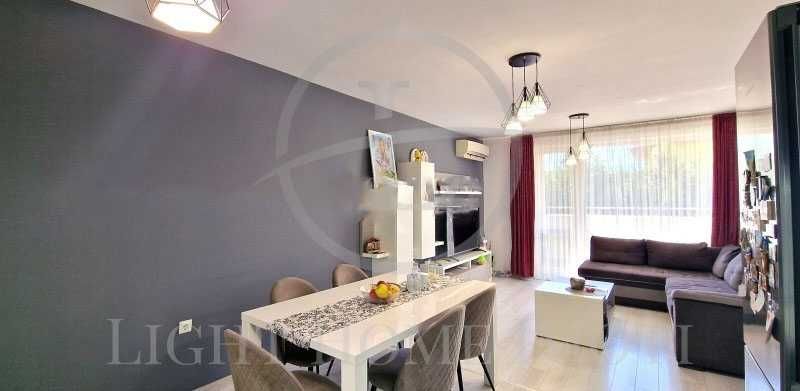 Продава се Тристаен апартамент в Пловдив, Христо Смирненски - 97 кв.м за 1820 €/кв.м - Снимка #2