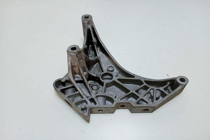 Suport motor 03L199207 Skoda Octavia a 2-a generatie seria