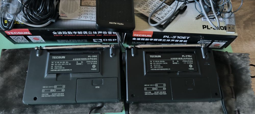 Lot aparate radio Tecsun PL-310et PL-380 DSP FM /LW/MW/SW  + Bonus