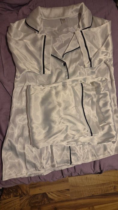 Vand pijama de saten