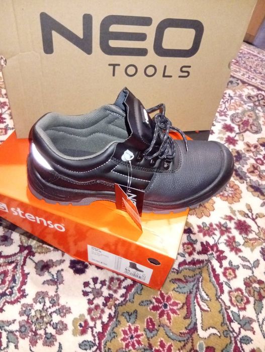 Работни обувки НОВИ!