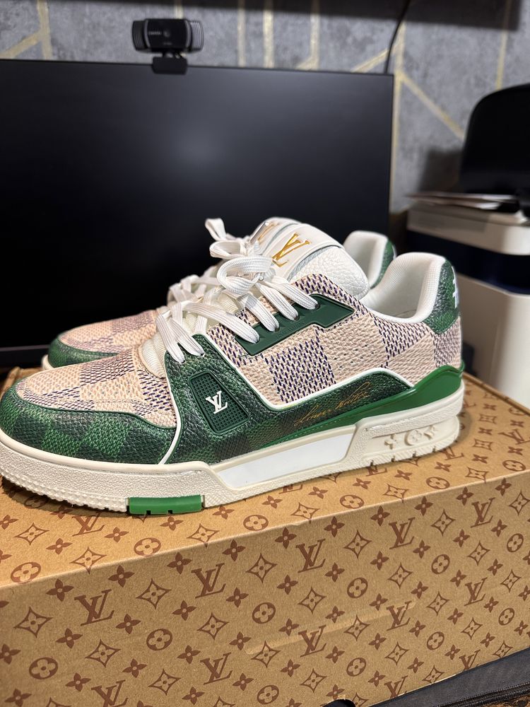 LV Trainer Sneaker green