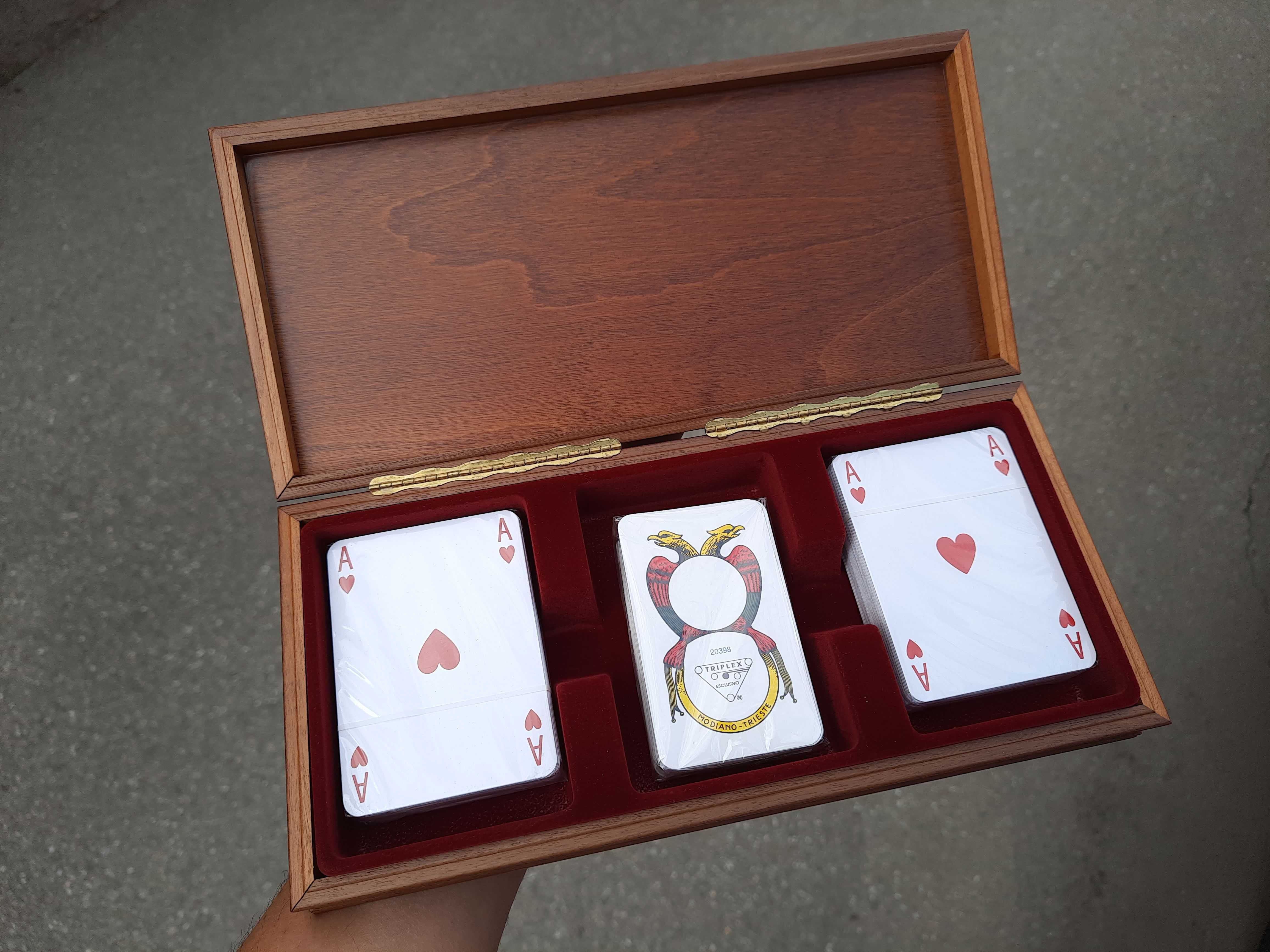 cutie lemn 3 perchi carti poker