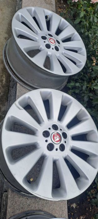 Продавам лети джанти за Jaguar Xf2.2 2013 година.