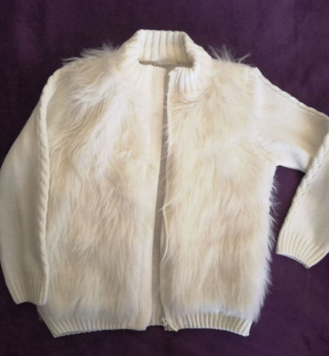 Pulover fete Lc Waikiki 5-6 ani