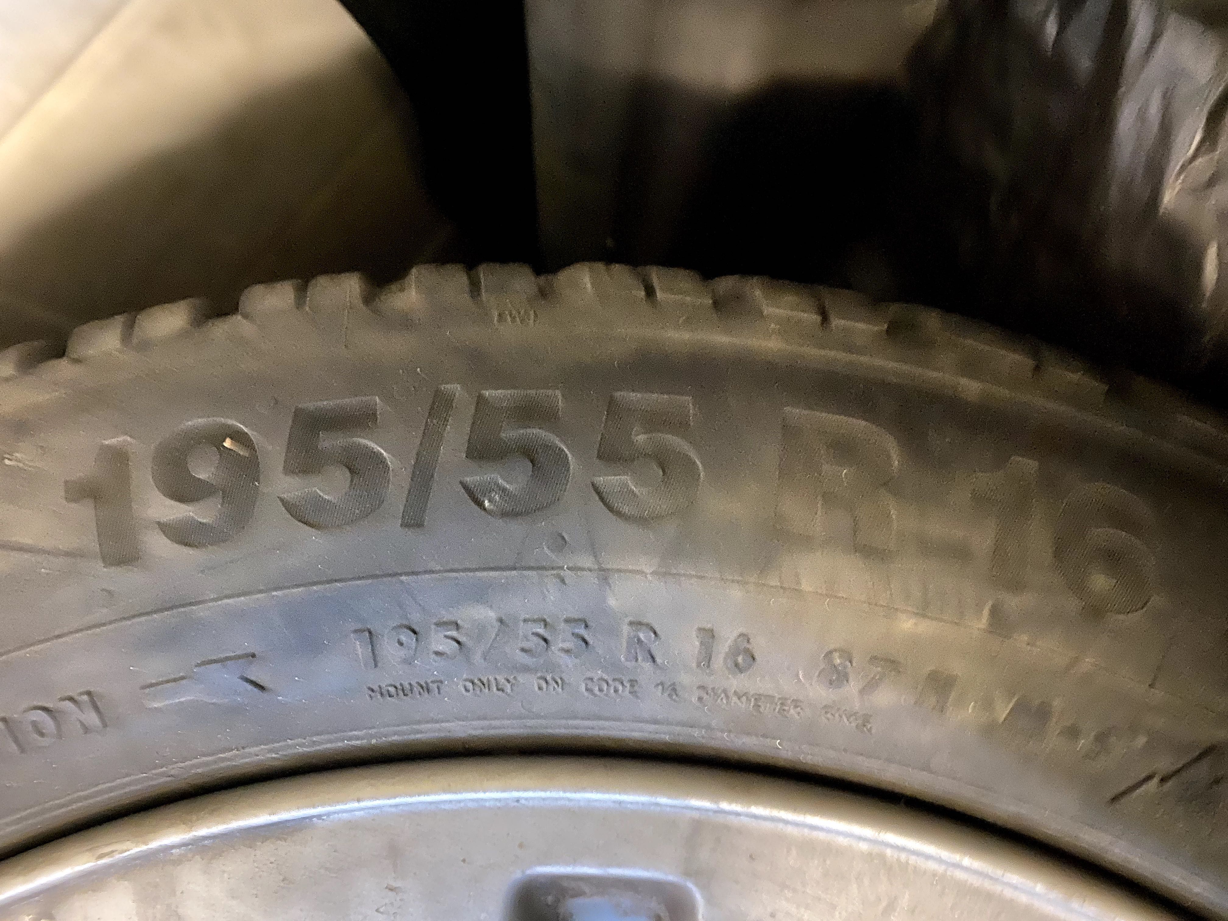 16/195/55 Гуми с джанти за BMW 1
