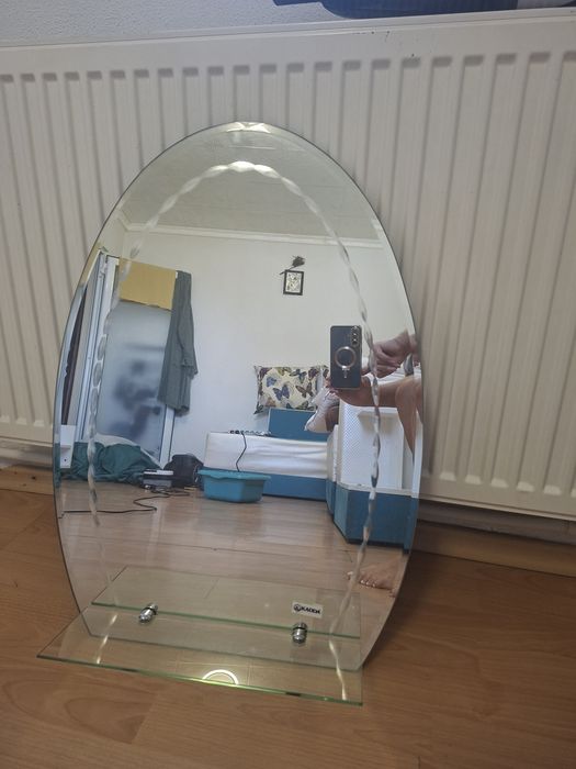 Mobilier baie ,masca fără lavoar si oglinda