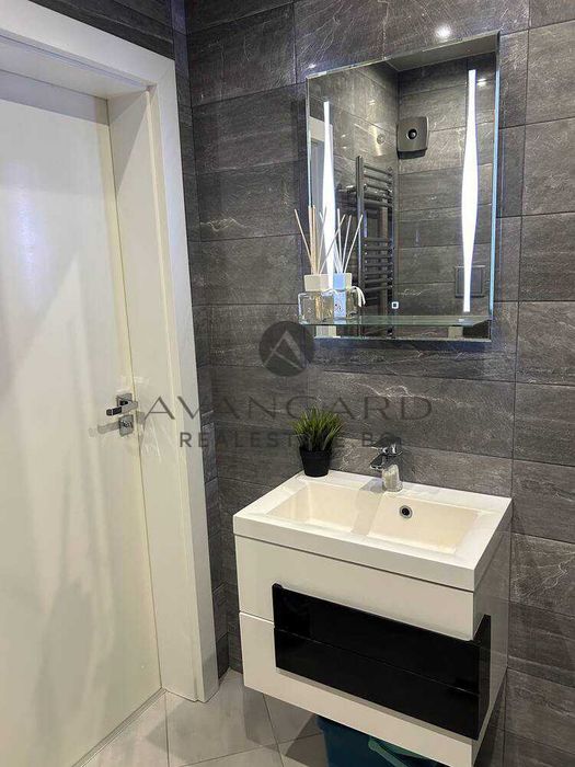 Продава се Тристаен апартамент в Пловдив, Тракия - 120 кв.м за 2508 €/кв.м - Снимка #10