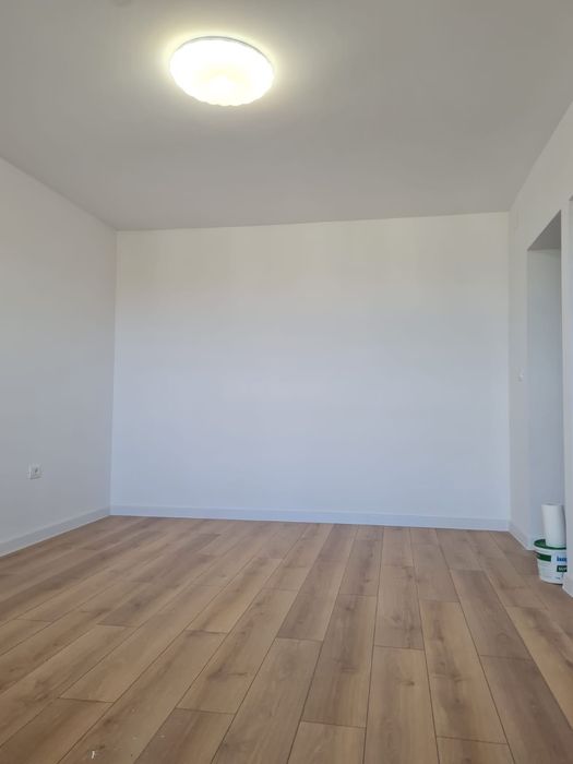 Vand apartament decomandat Tecuci