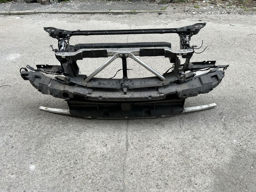Trager bmw G20 G21 seria 3 Armatura / suport far / grile active