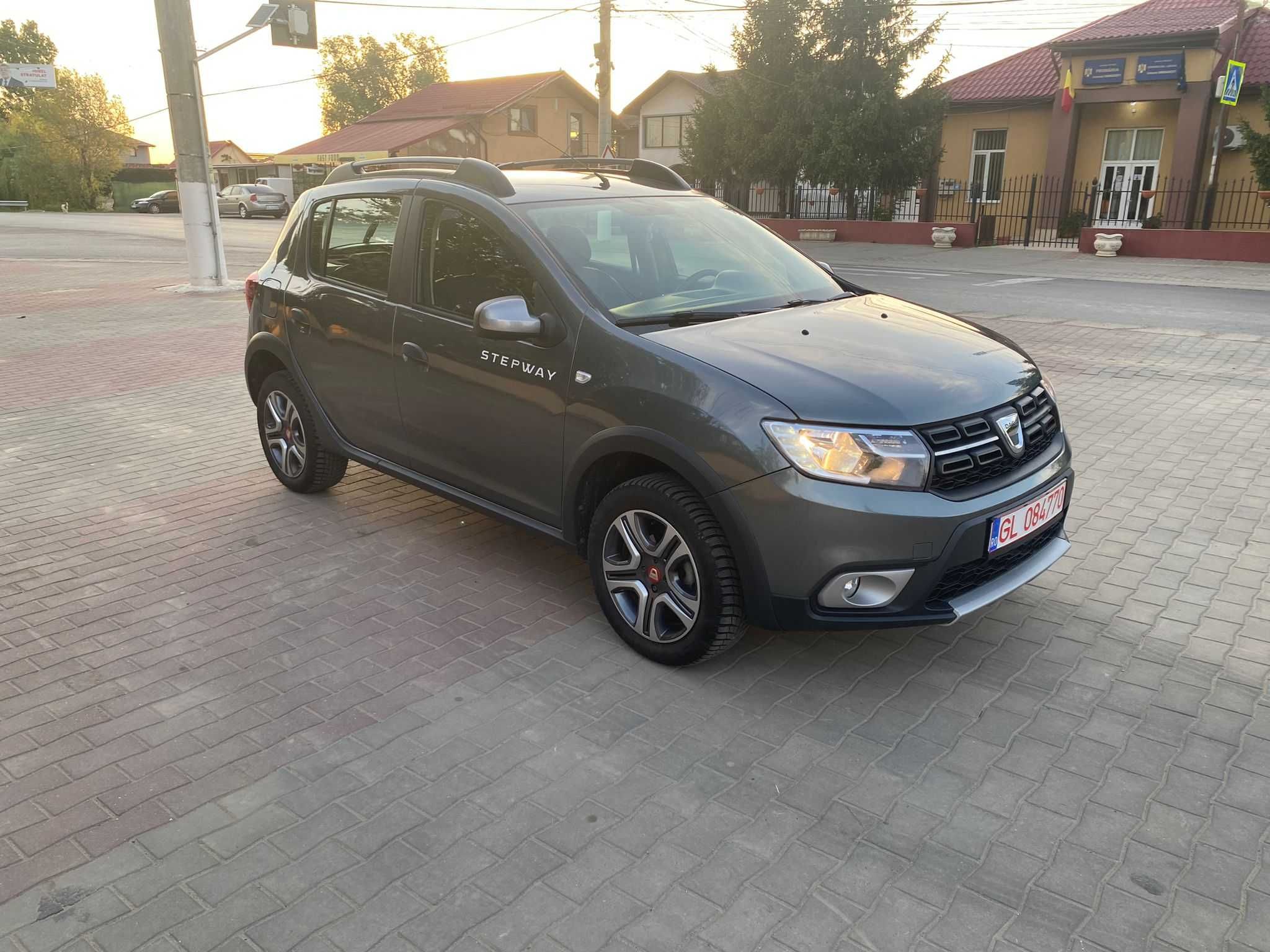 DACIA Sandero Stepway 2017 1.5dCi 90 CP E6 AC Navi // 11.000 km