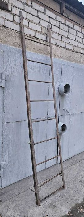Лестница металлическая