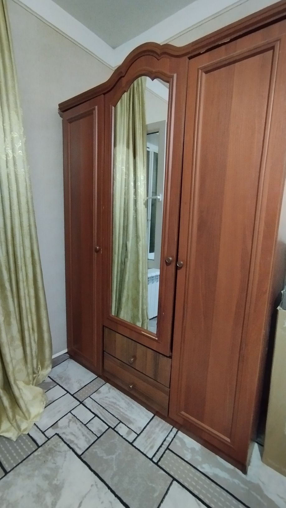 Спальный гарнитур