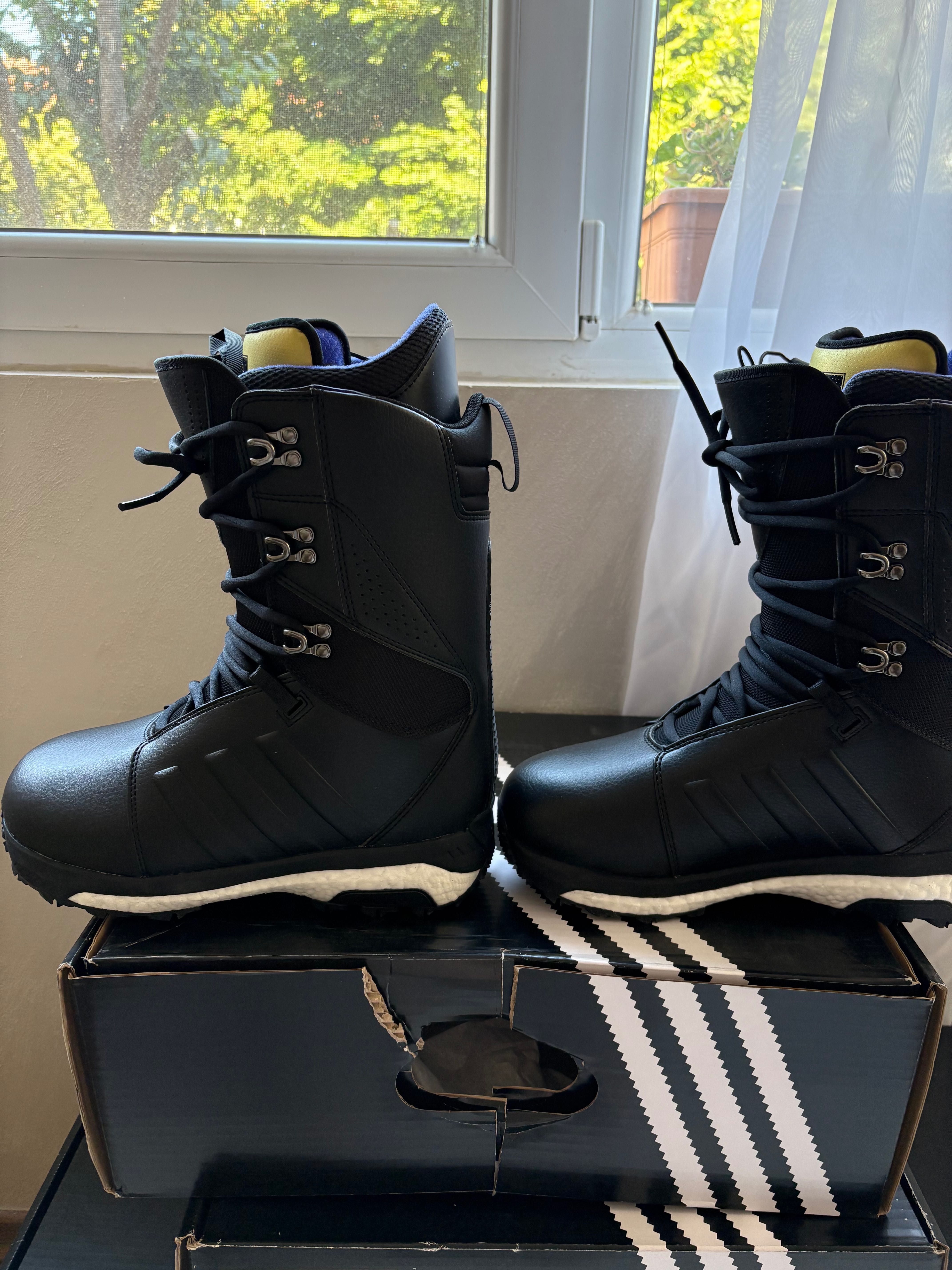 Сноуборд обувки,,adidas”-чисто нови!и
